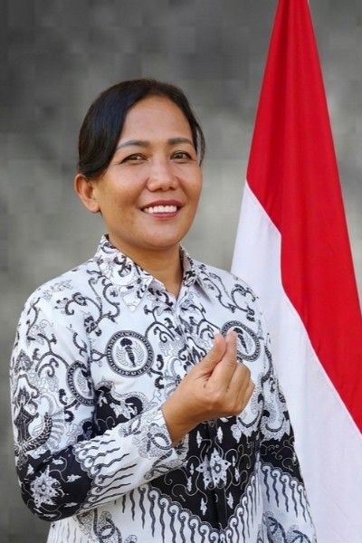 Eva M. Yunita Silaban, S.Pd