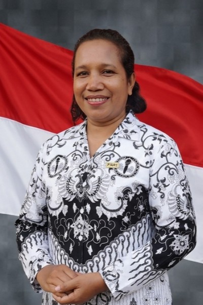 Nova Limahelluw, S.Pd