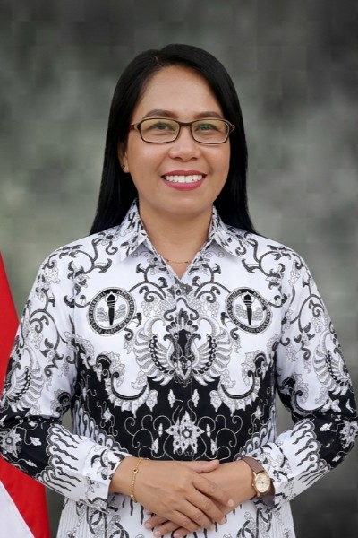 Yuliana Rumengan, S.Pd